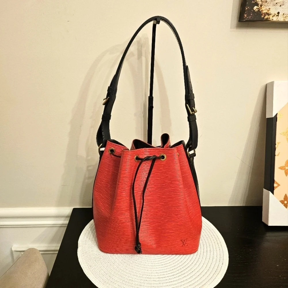 Louis Vuitton Epi Noe Red Bucket Bag